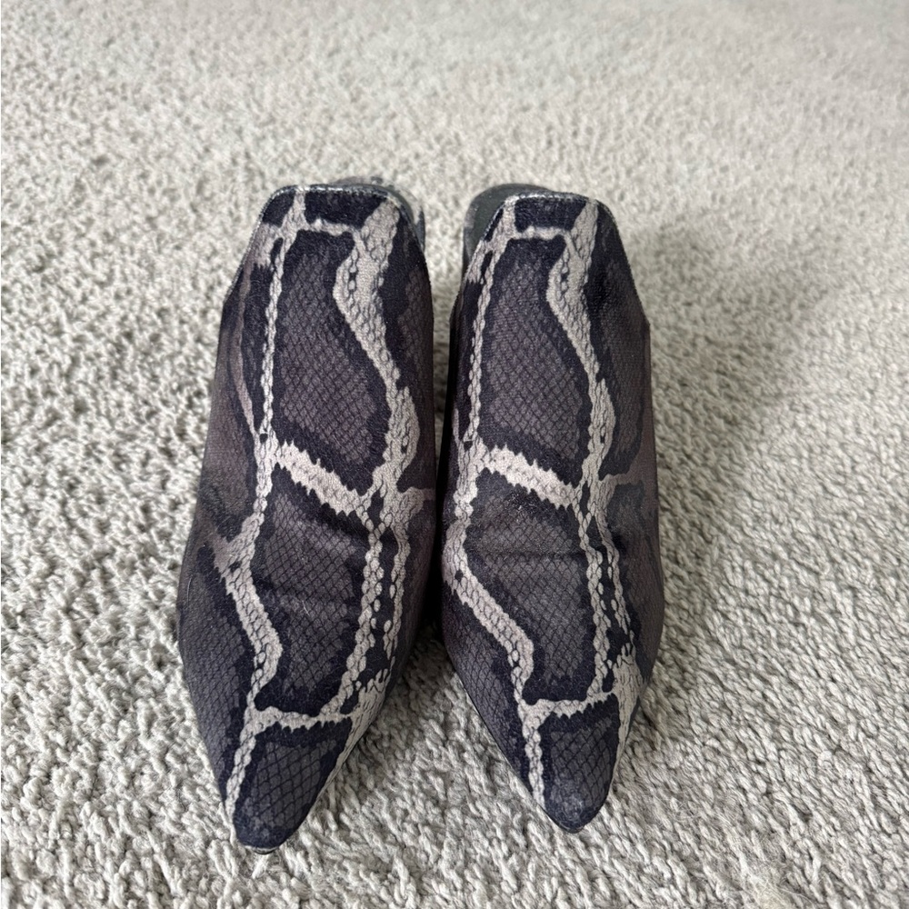 Vaneli Black and Gray Snake-Print Pointed Mules